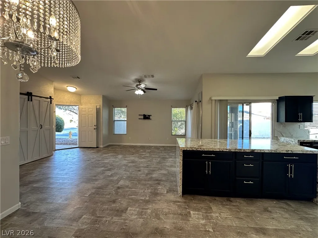 8001 Hesperides Avenue — photo 3