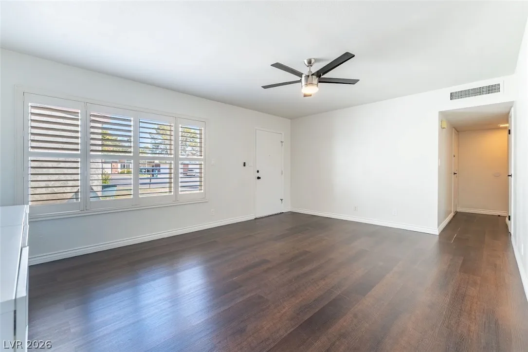 5253 South Lakewood Court — photo 3