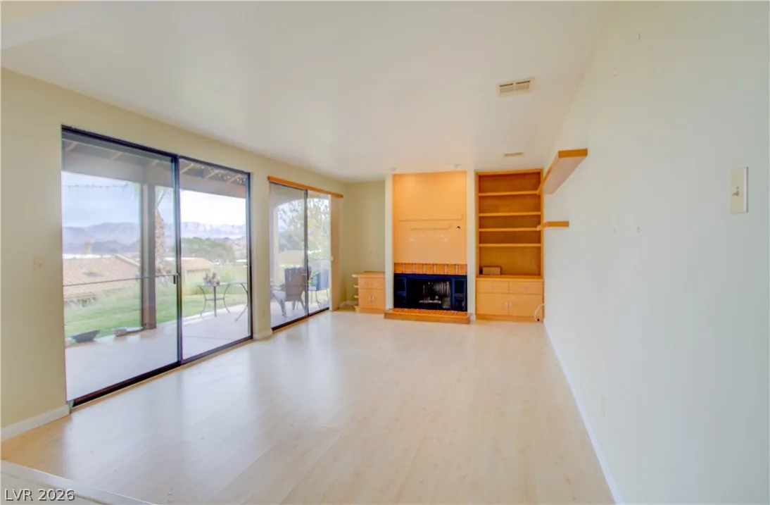 545 Tara Court — photo 3