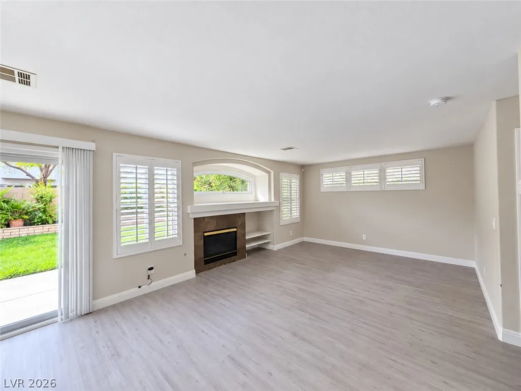 10349 Hunters Meadow Avenue — photo 4