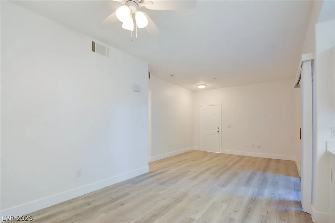 830 Carnegie Street 213 — photo 4