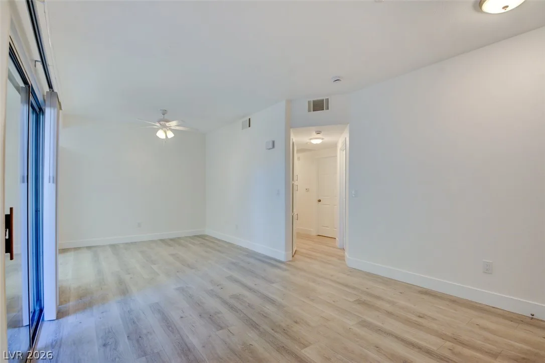 830 Carnegie Street 213 — photo 5