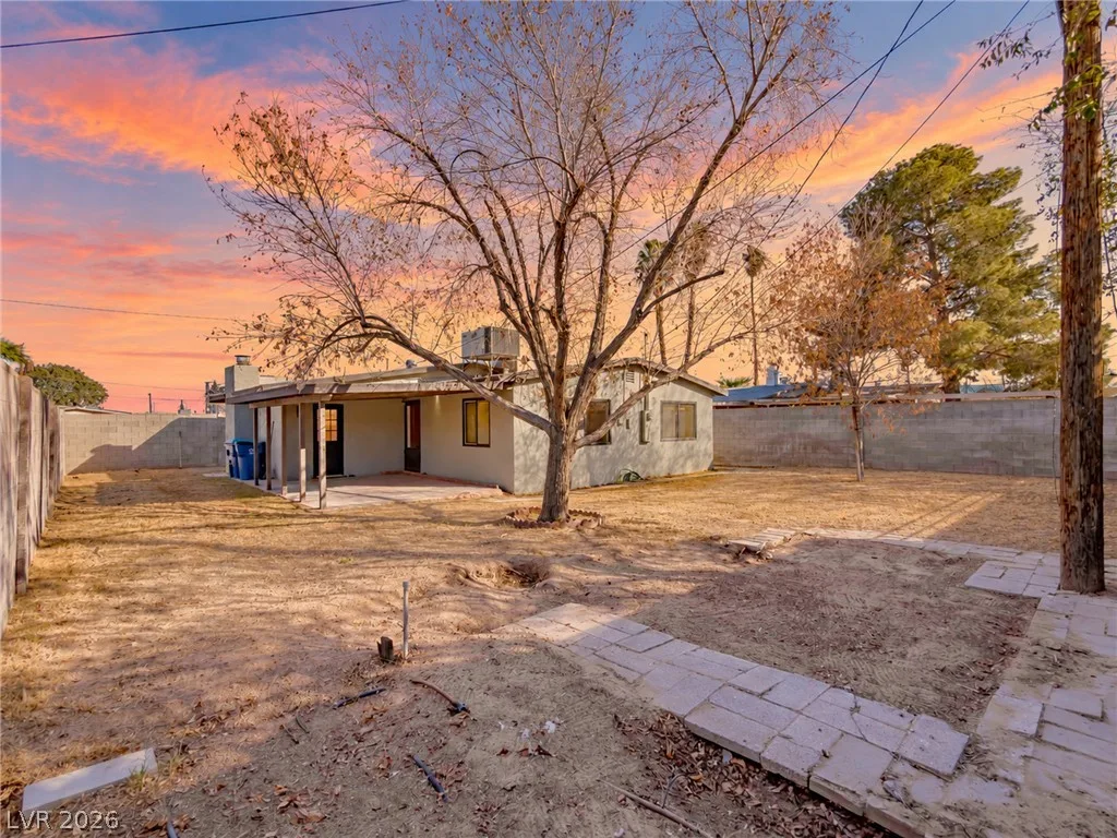 621 Berry Circle — photo 2