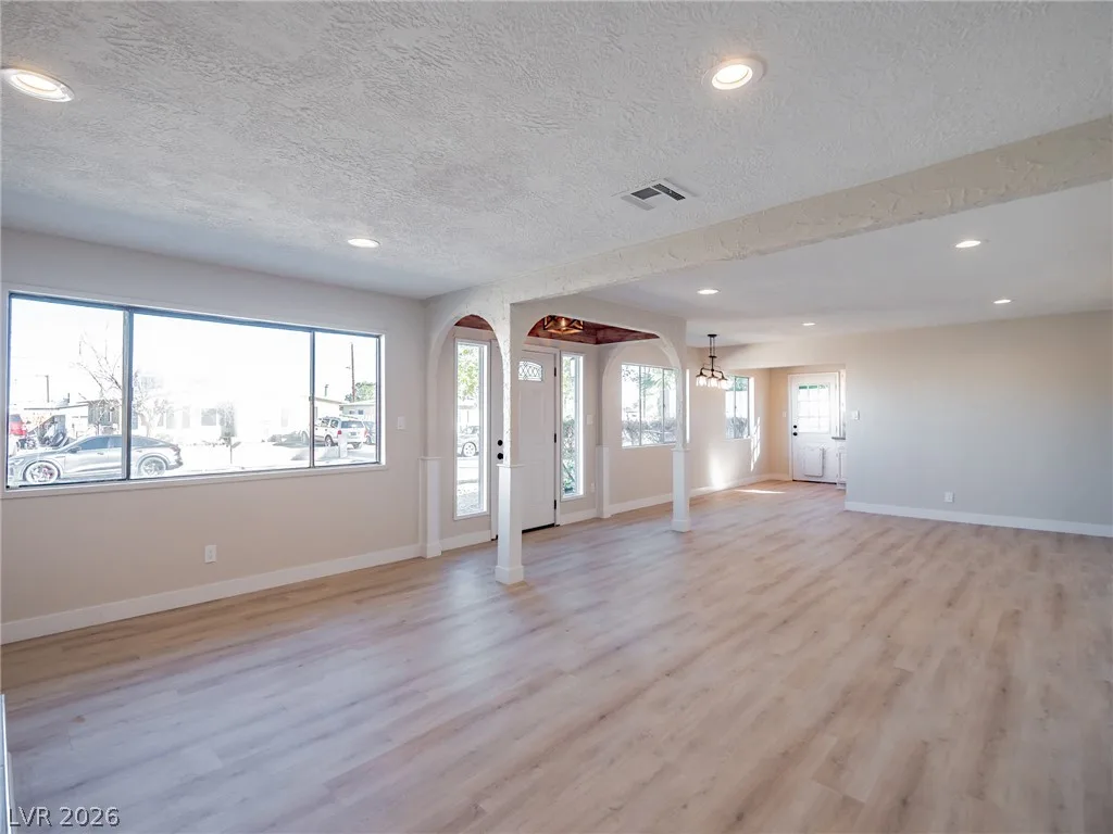 621 Berry Circle — photo 4