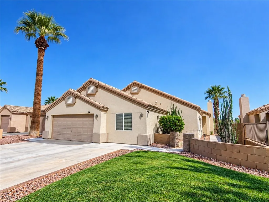 1117 Golf Club Drive — photo 1