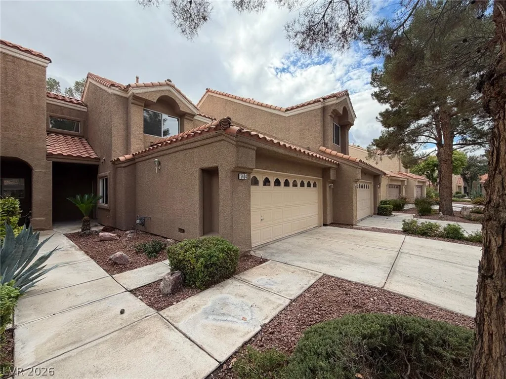 5404 La Patera Lane — photo 1