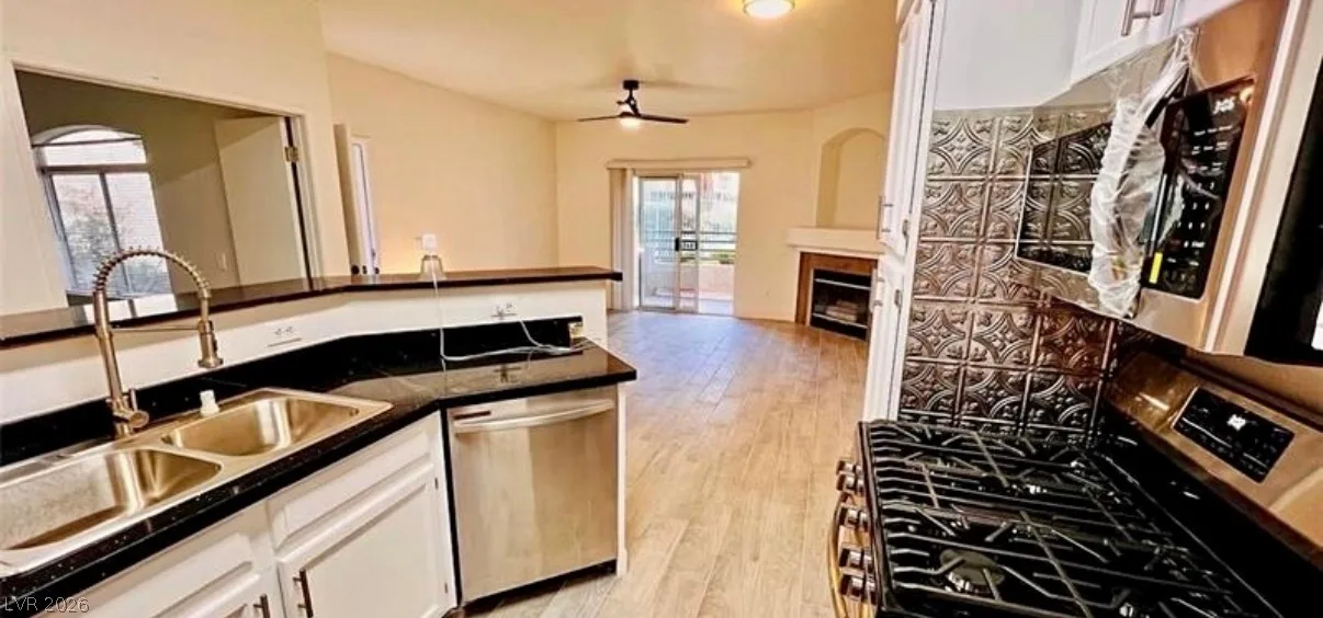 5415 West Harmon Avenue 1177 — photo 4