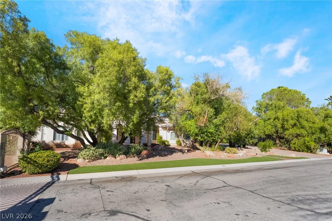 8190 Cassian Court — photo 2