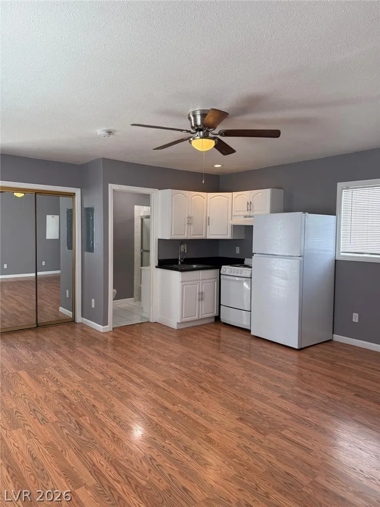 331 South 9th Street 4 — photo 1
