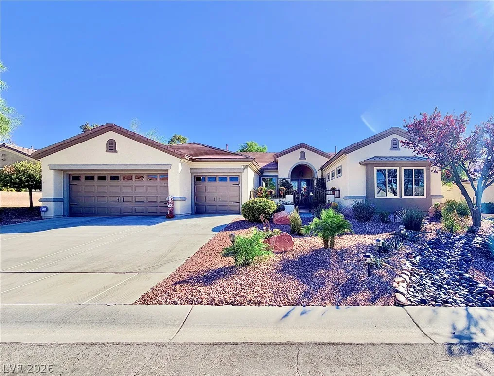 2563 Collinsville Drive — photo 1