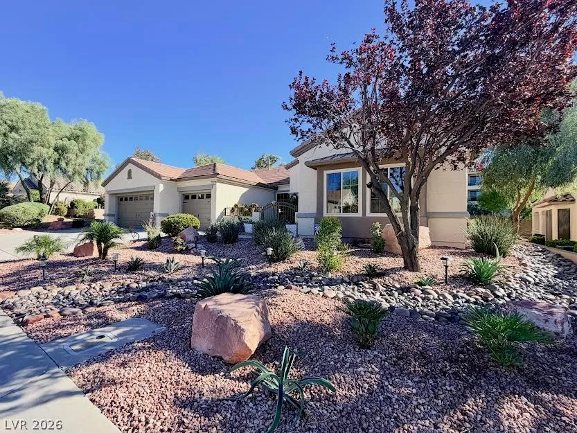 2563 Collinsville Drive — photo 2