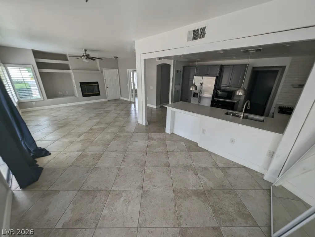 821 Glacier Peak Lane 103 — photo 5