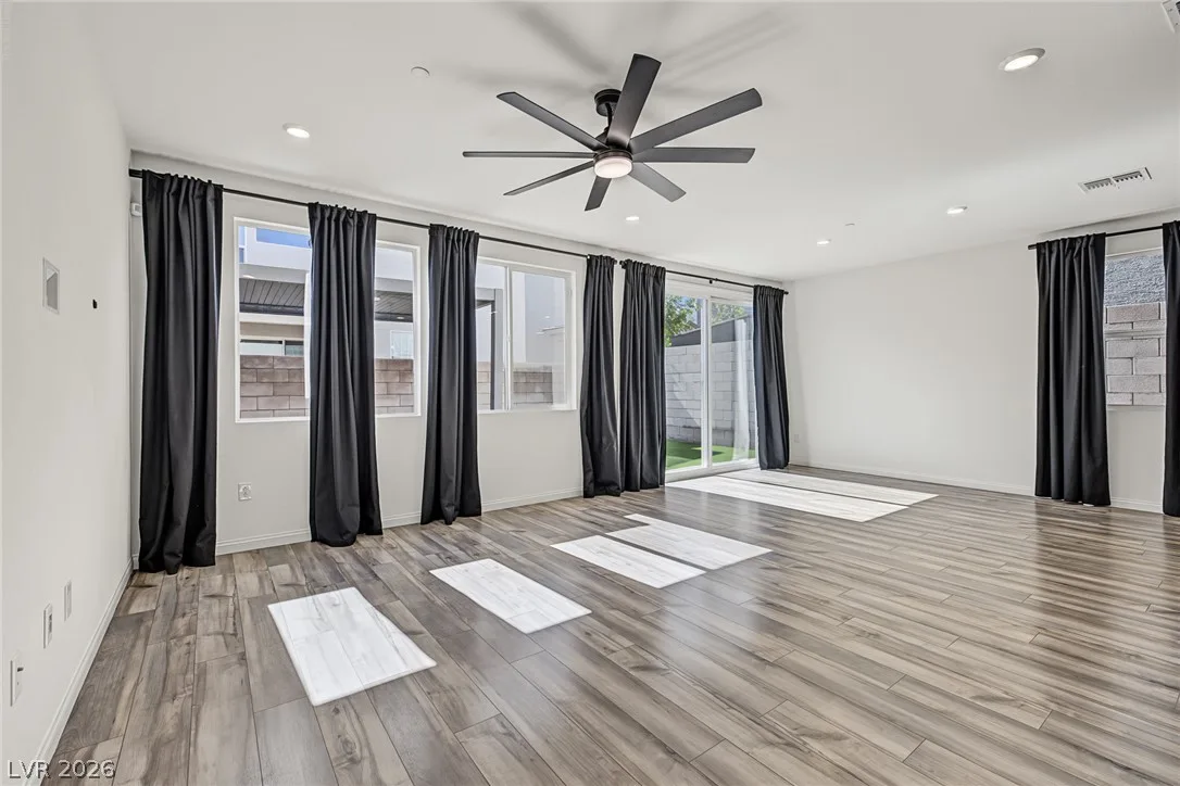 10207 Canyon Mantle Street — photo 4