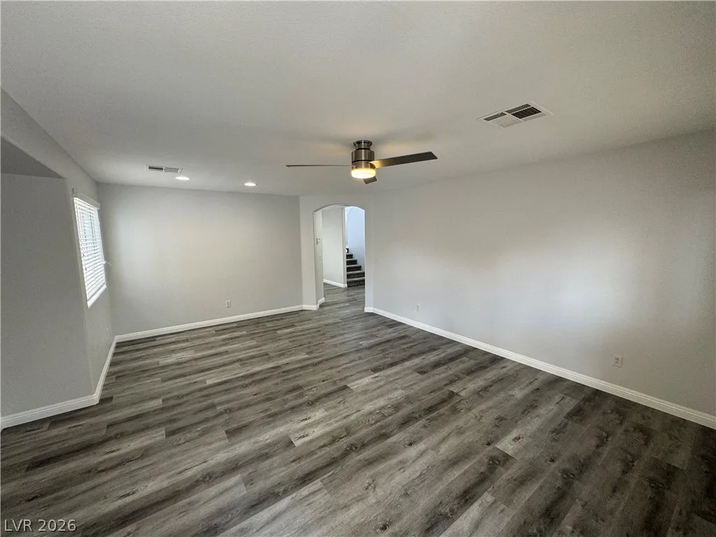 950 Grand Cerritos Avenue — photo 5
