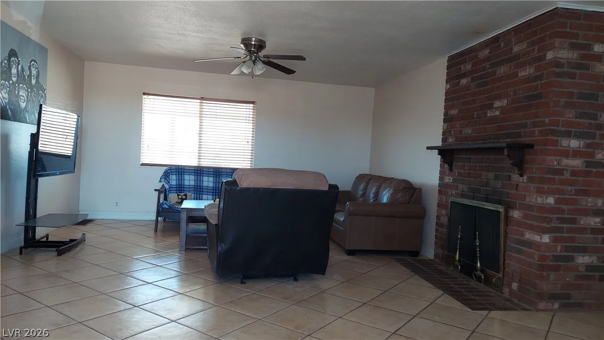 8545 Mohawk Street — photo 3
