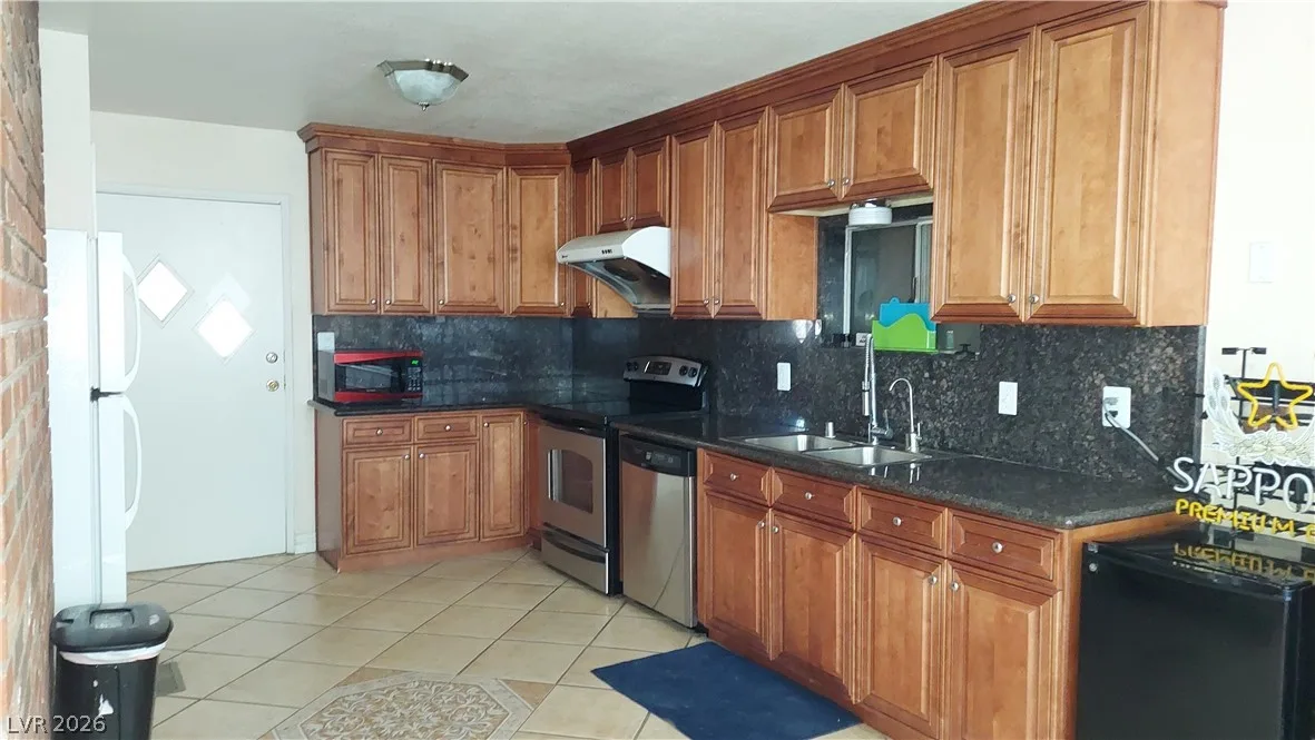 8545 Mohawk Street — photo 4