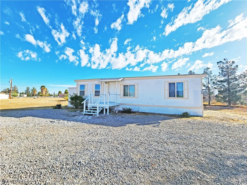 1700 Keenan Way — photo 1