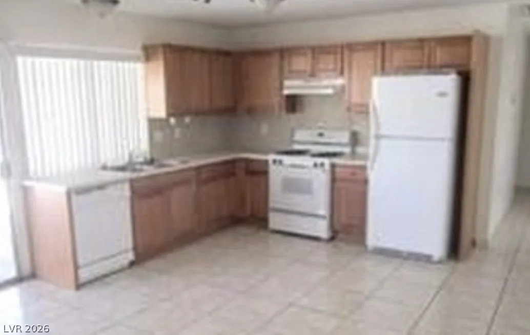 7132 Acorn Court — photo 2