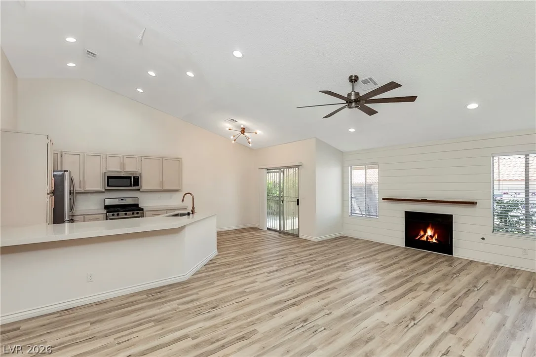 2738 Briarcliff Avenue — photo 1