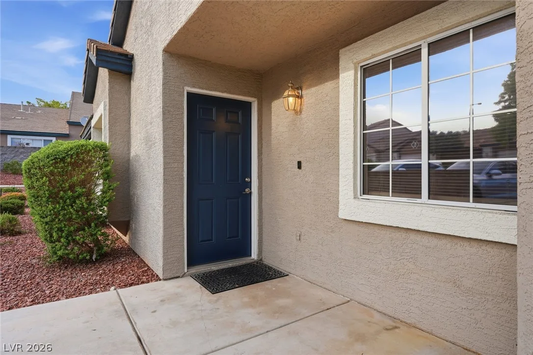 10250 Sun Dusk Lane — photo 2