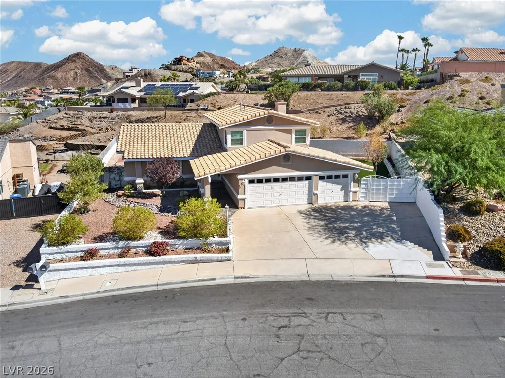 1049 Geranium Drive — photo 5