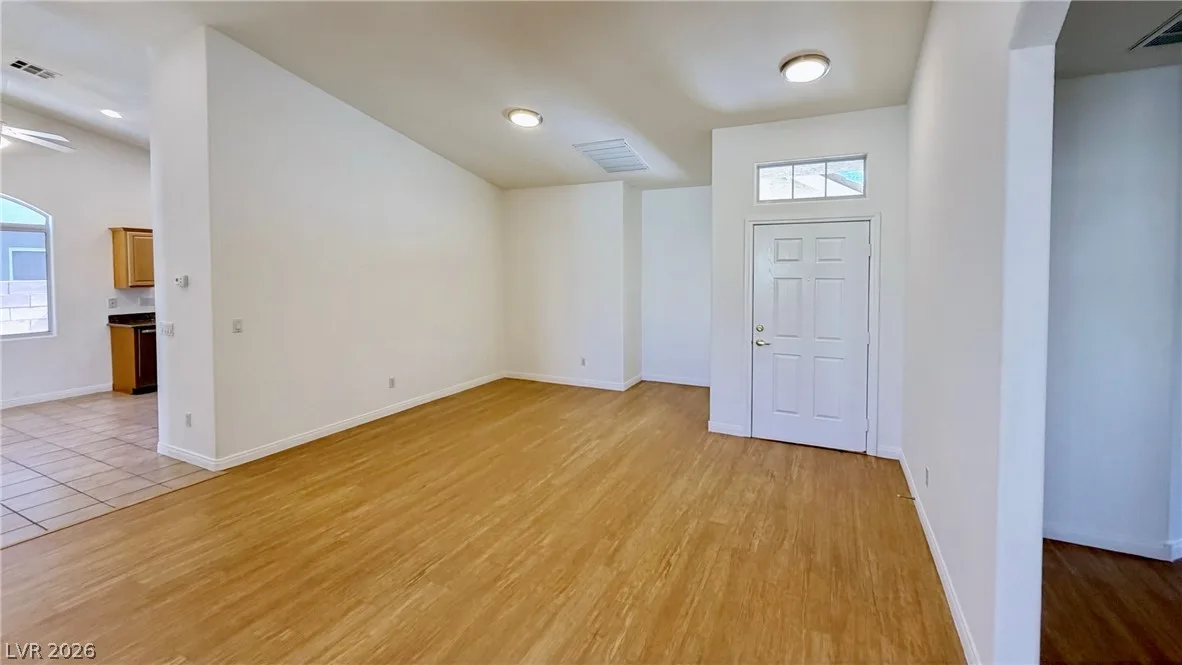 688 Vineland Avenue — photo 4
