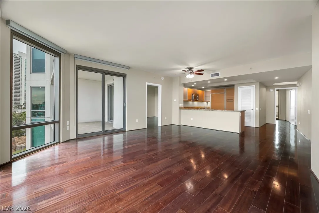 322 Karen Avenue 501 — photo 4