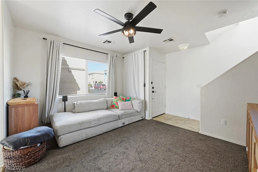 5339 Aurora Beam Avenue — photo 2