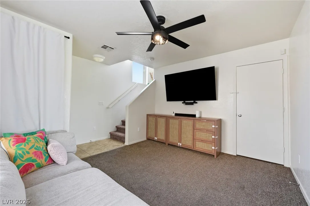 5339 Aurora Beam Avenue — photo 3