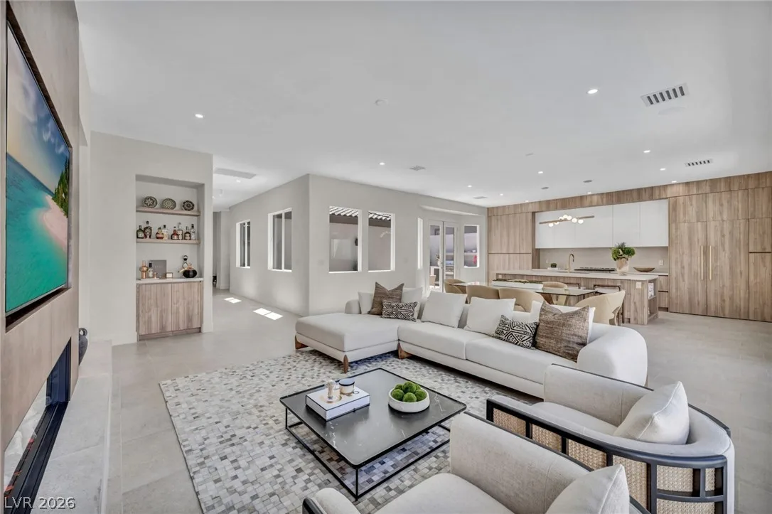10528 Garden Light Drive — photo 2