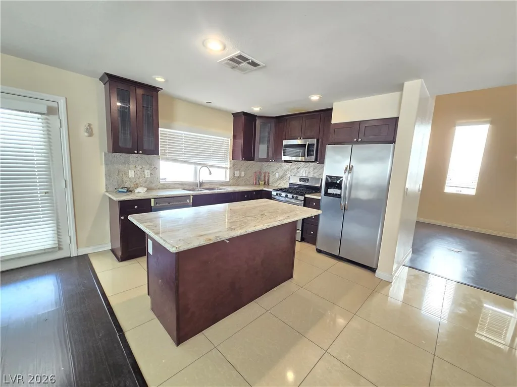 3443 White Mountain Street — photo 4