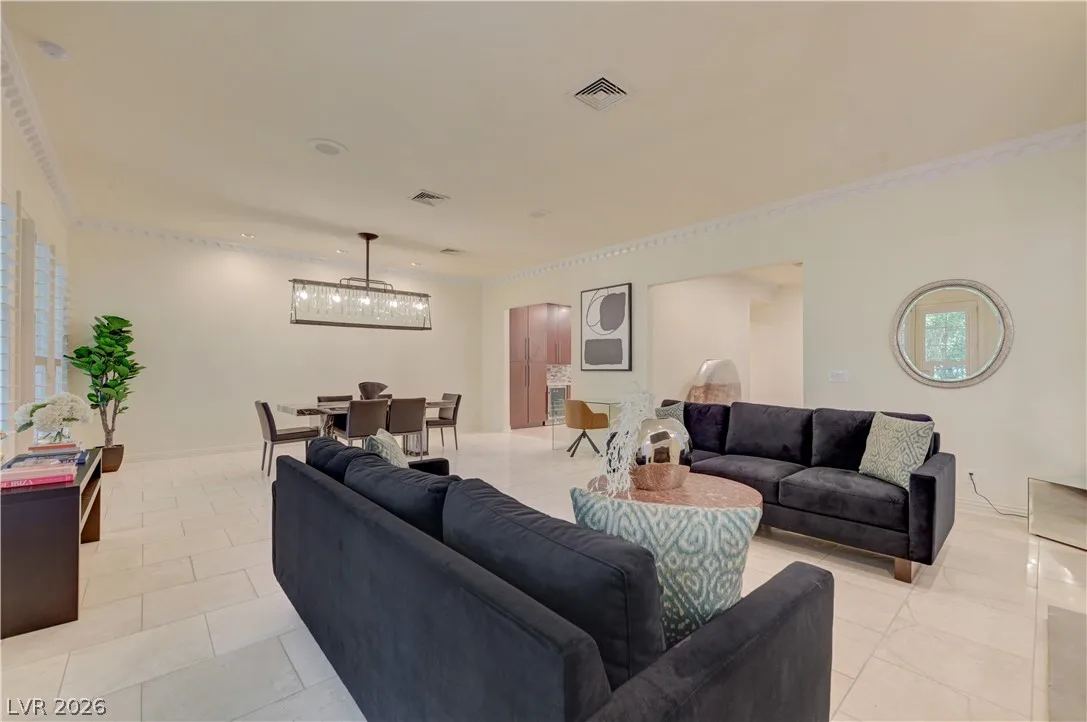 820 Vegas Valley Drive — photo 3
