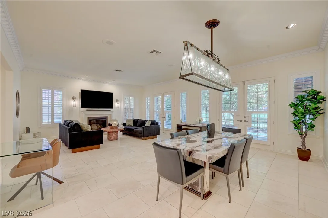 820 Vegas Valley Drive — photo 4
