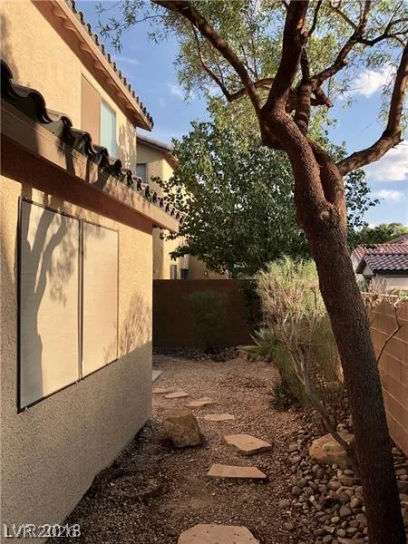 11023 Florence Hills Street — photo 4