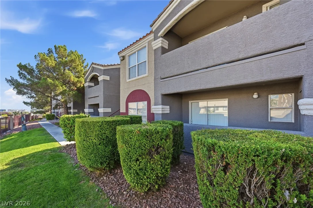 5055 West Hacienda Avenue 1220 — photo 3
