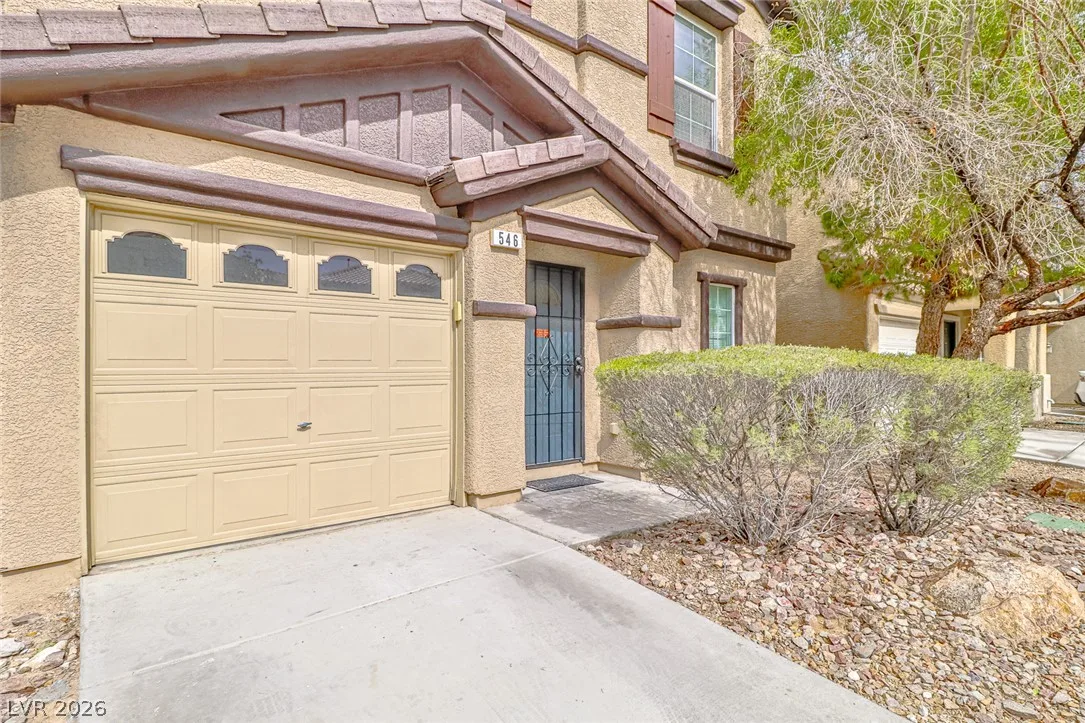 546 Swiss Cottage Avenue — photo 4