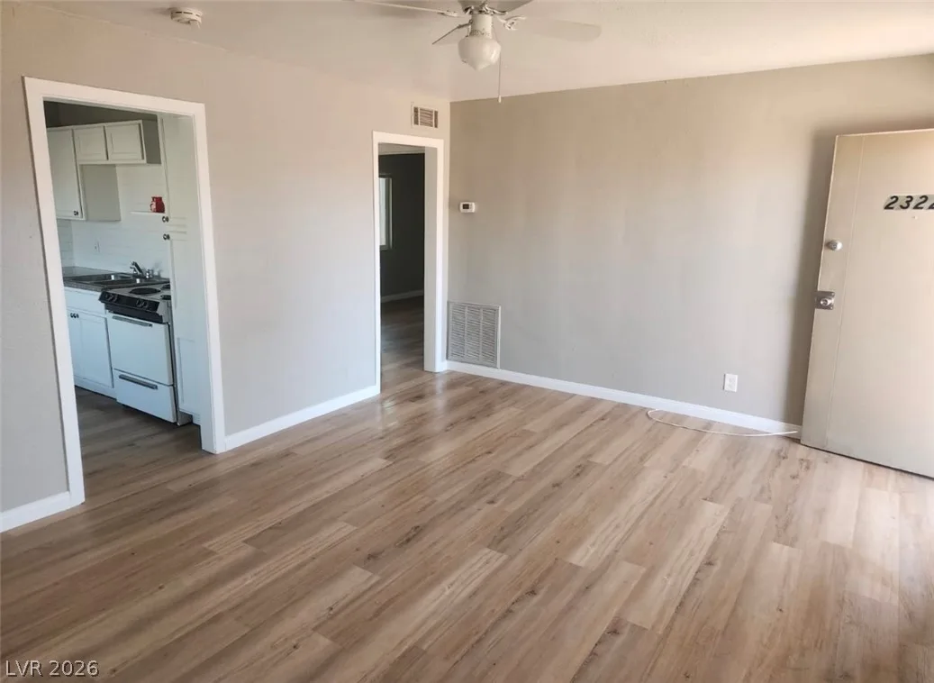 2320 Bassler Street — photo 2