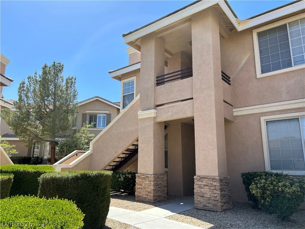 9901 Trailwood Drive 2085 — photo 1