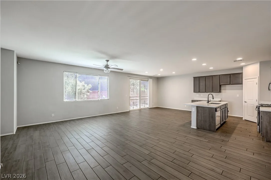 8686 Windy Canyon Street — photo 5