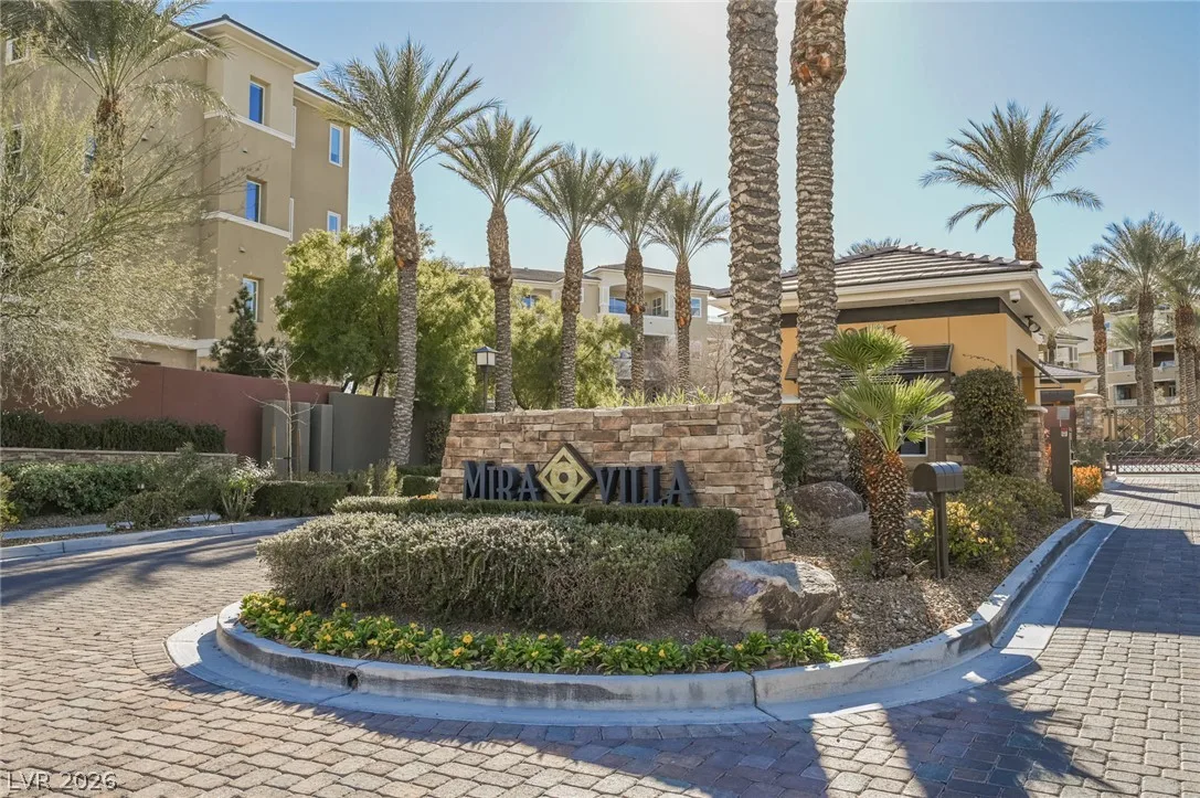 9200 South Las Manaitas Avenue 202 — photo 4