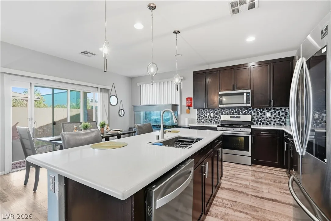 5624 Salt Rock Street — photo 3