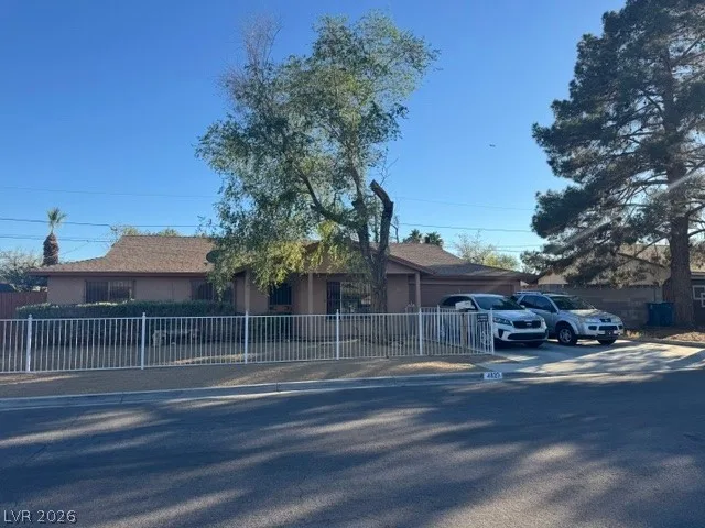 4825 Mohave Avenue — photo 2