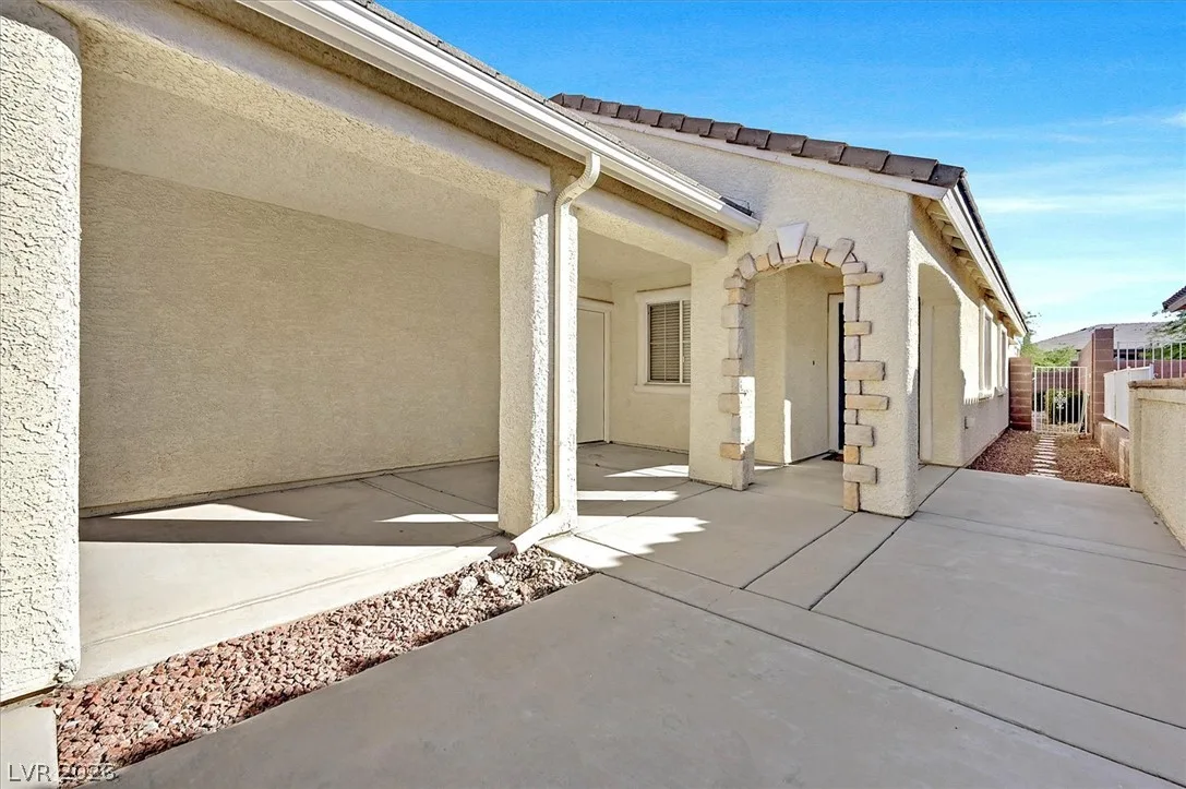 10627 Foggy Glen Avenue — photo 3
