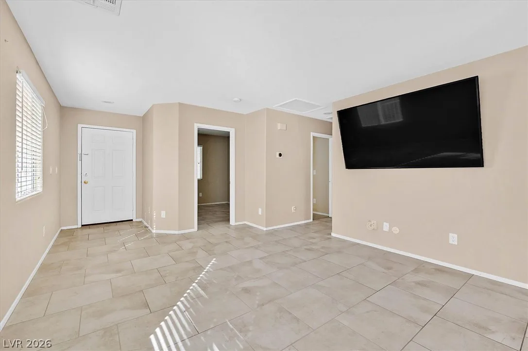10627 Foggy Glen Avenue — photo 4