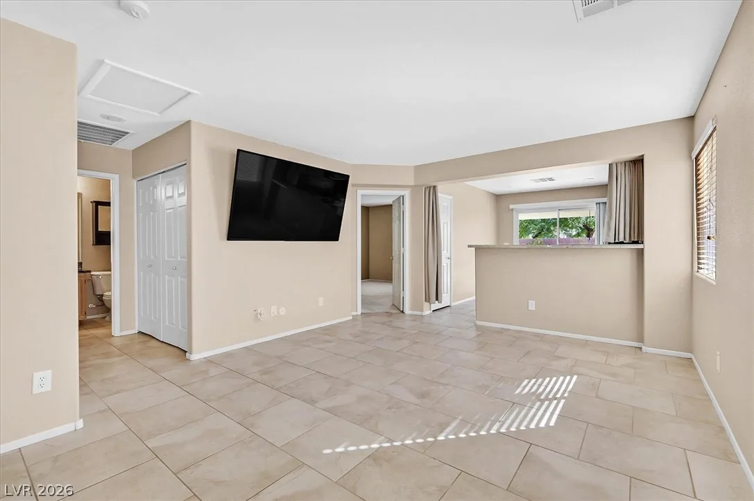 10627 Foggy Glen Avenue — photo 5
