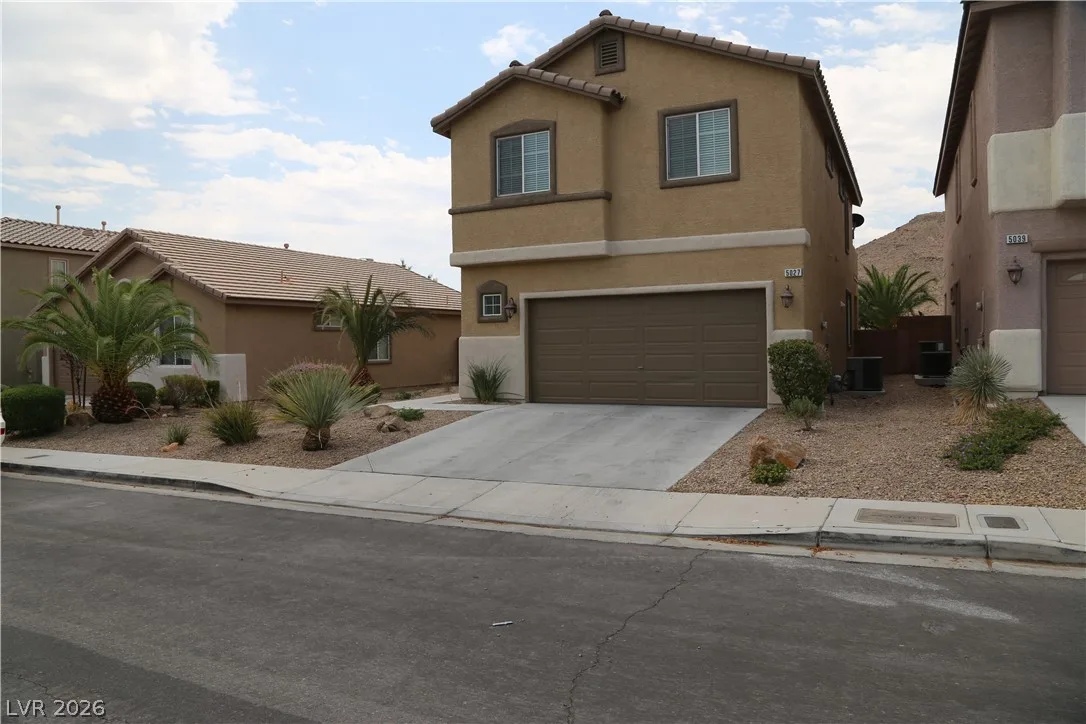 5027 Echo Shire Avenue — photo 2