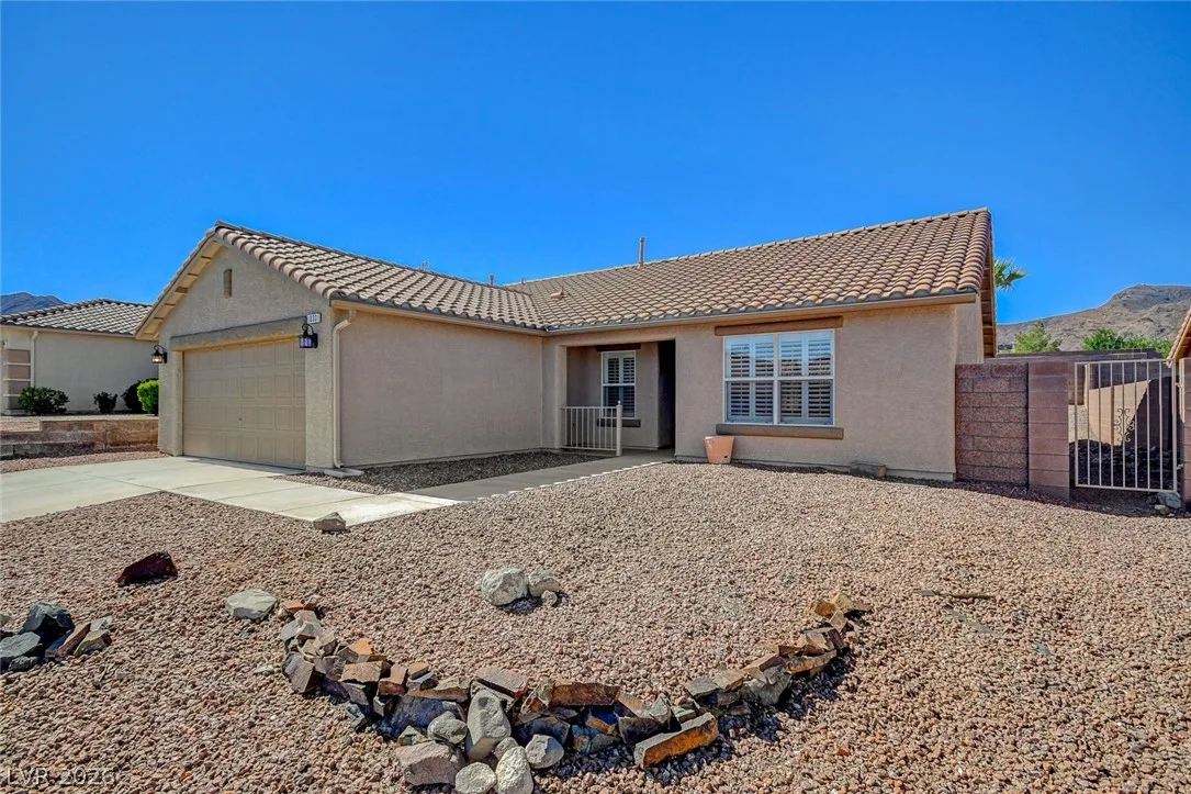 1033 Amber Gate Street — photo 2