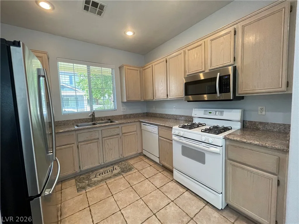 10418 Cherry Brook Street — photo 4