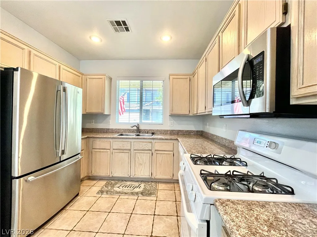 10418 Cherry Brook Street — photo 5