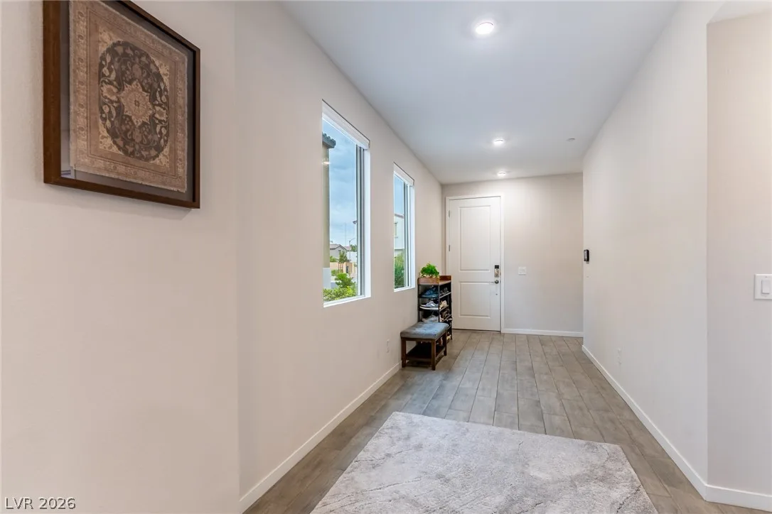 10661 Enridge Avenue — photo 2